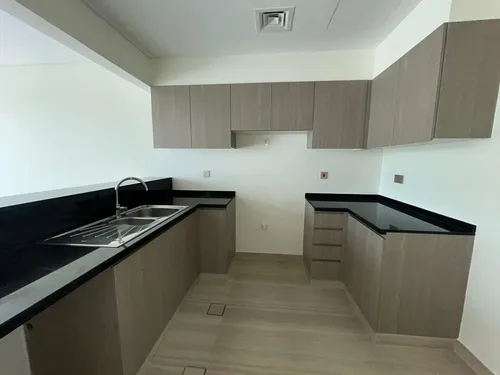 4 Bedrooms Townhouse in Park Residences