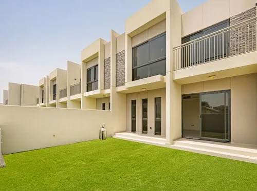 3 Bedrooms Townhouse in Aurum Villas