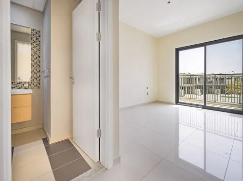 3 Bedrooms Townhouse in Aurum Villas