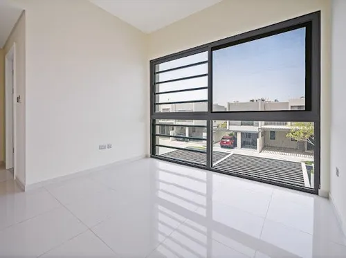 3 Bedrooms Townhouse in Aurum Villas