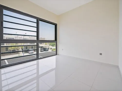 3 Bedrooms Townhouse in Aurum Villas