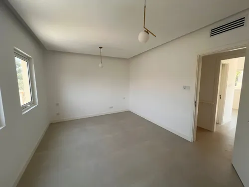 3 Bedrooms Townhouse in springs 8