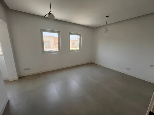 3 Bedrooms Townhouse in springs 8