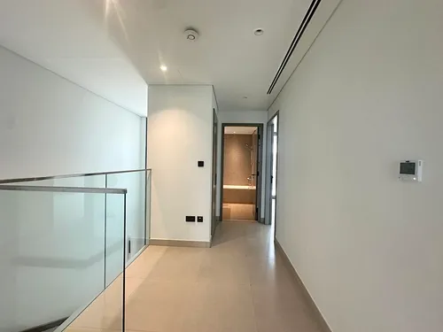 3 Bedrooms Townhouse in Aura