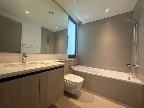3 Bedrooms Townhouse in Aura