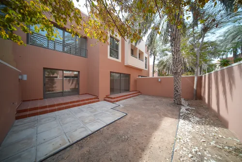 4 Bedrooms Townhouse in Mangrove Village