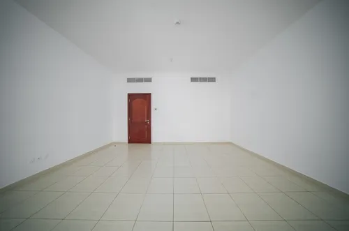 4 Bedrooms Townhouse in Mangrove Village