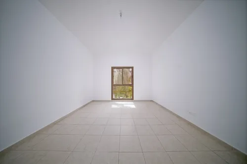4 Bedrooms Townhouse in Mangrove Village