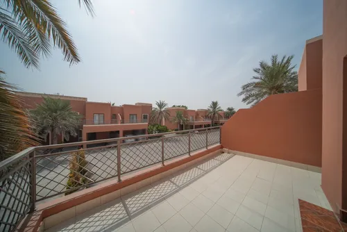 4 Bedrooms Townhouse in Mangrove Village