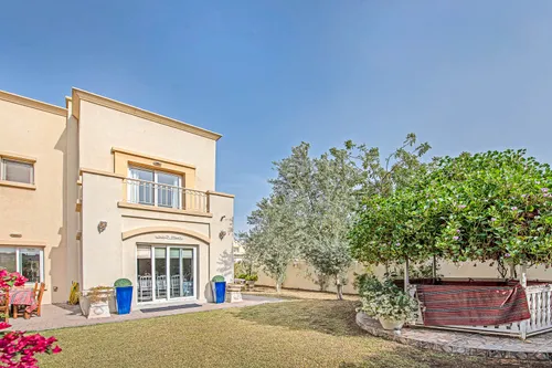 3 Bedrooms Townhouse in Springs 4