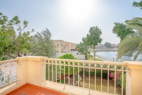 3 Bedrooms Townhouse in Springs 4