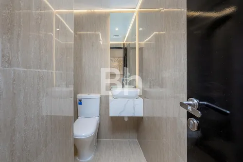 2 Bedrooms Townhouse in District 8N