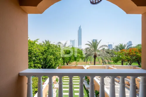 2 Bedrooms Townhouse in District 8N