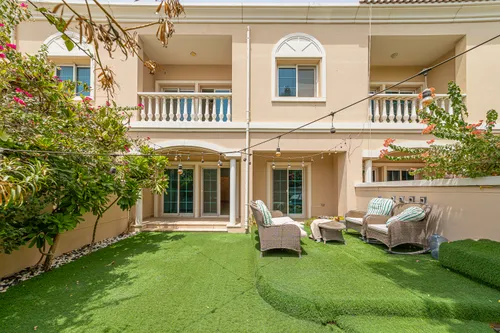 Newly Renovated | 2 Bed Plus Study | School Nearby