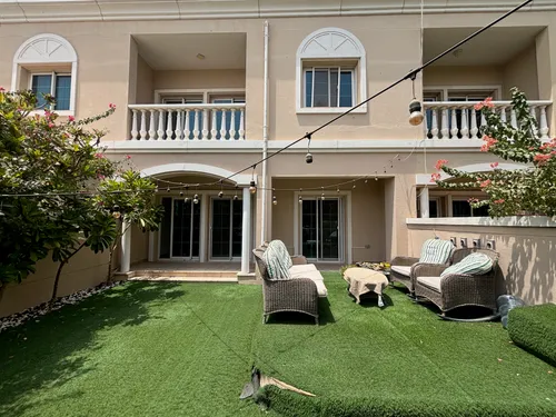Freshly Renovated | 3 Bed Townhouse | Prime Location