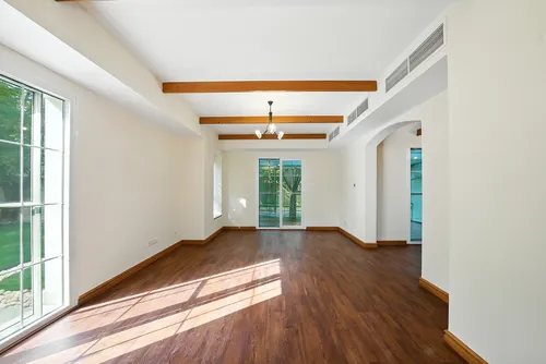 3 Bedrooms Villa in Al Reem 1