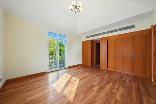 3 Bedrooms Villa in Al Reem 1