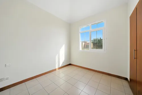 3 Bedrooms Villa in Al Reem 1