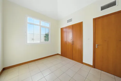 3 Bedrooms Villa in Al Reem 1