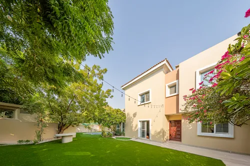 3 Bedrooms Villa in Al Reem 1