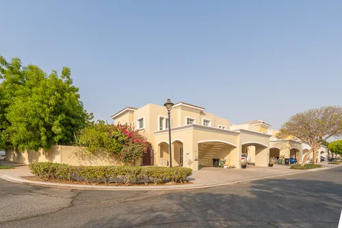 3 Bedrooms Villa in Al Reem 1