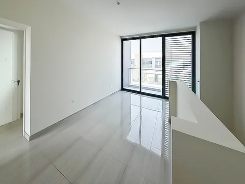 3 Bedrooms Townhouse in Gardenia Townhomes