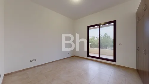 4 Bedrooms Townhouse in Naseem