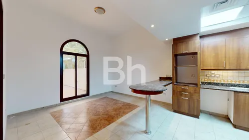 4 Bedrooms Townhouse in Naseem