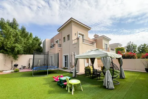 3 Bedrooms Townhouse in Al Reem 1