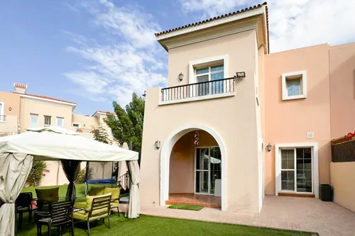 3 Bedrooms Townhouse in Al Reem 1
