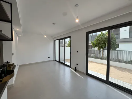 4 Bedrooms Villa in Aura 1
