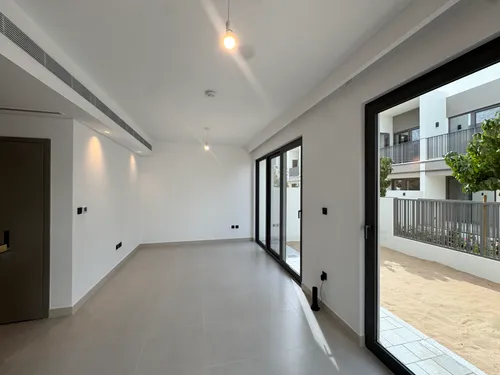 4 Bedrooms Villa in Aura 1