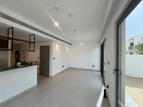 4 Bedrooms Villa in Aura 1
