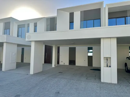 Vacant | Brand New | Single Row | Great Location