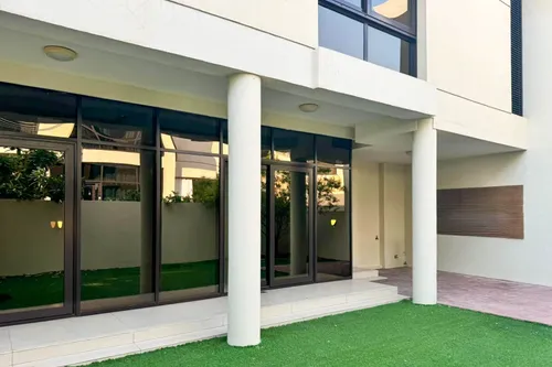 3 Bedrooms Townhouse in Richmond