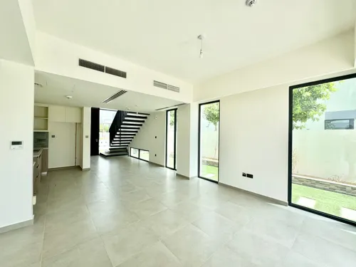 4 Bedrooms Townhouse in Eden