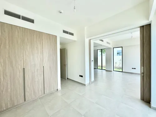 4 Bedrooms Townhouse in Eden