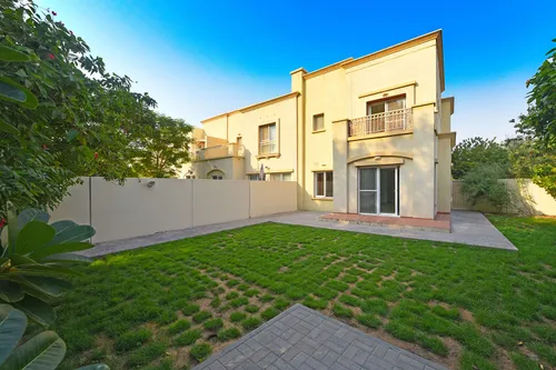 3 Bedrooms Townhouse in Springs 7