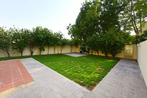 3 Bedrooms Townhouse in Springs 7
