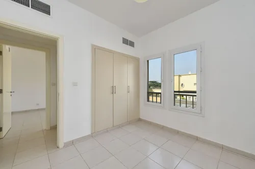 3 Bedrooms Townhouse in Springs 7