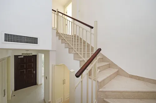 3 Bedrooms Townhouse in Springs 7