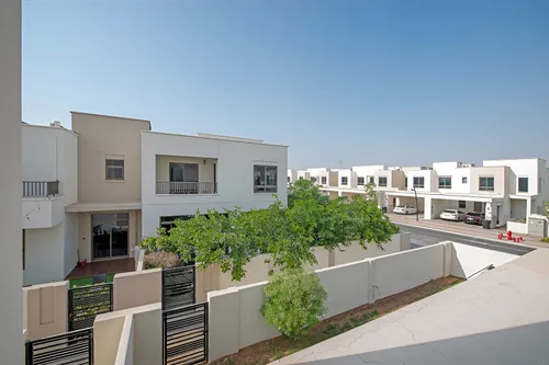 4 Bedrooms Villa in Hayat Townhouses