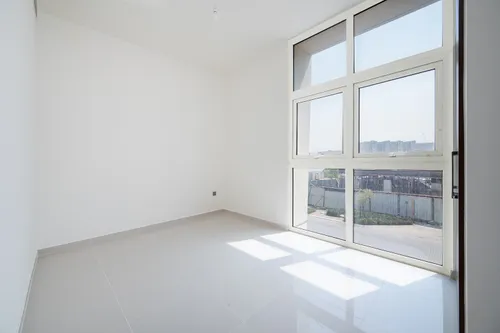 3 Bedrooms Townhouse in Aurum Villas