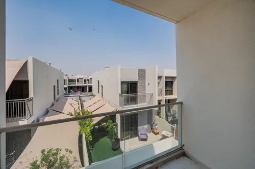 3 Bedrooms Townhouse in Aurum Villas