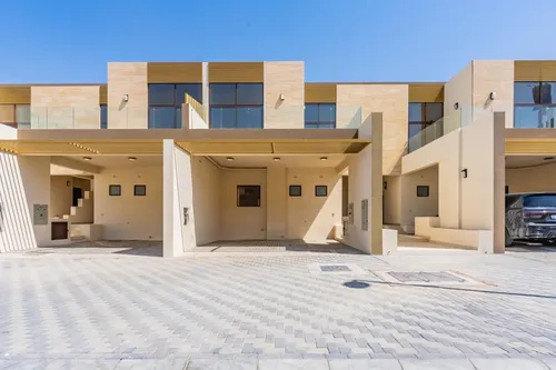 4 Bedrooms Townhouse in The Fields