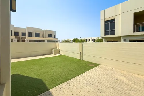 4 Bedrooms Townhouse in Noor Townhouses