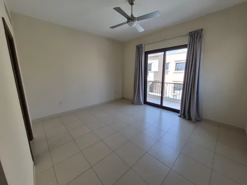4 Bedrooms Townhouse in Mira 3