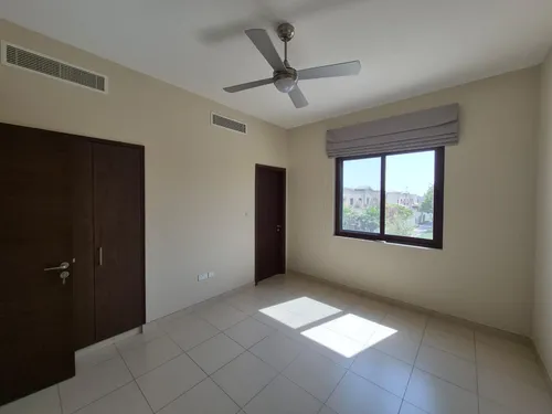 4 Bedrooms Townhouse in Mira 3