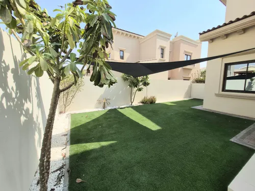 4 Bedrooms Townhouse in Mira 3