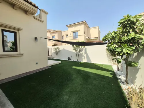 4 Bedrooms Townhouse in Mira 3
